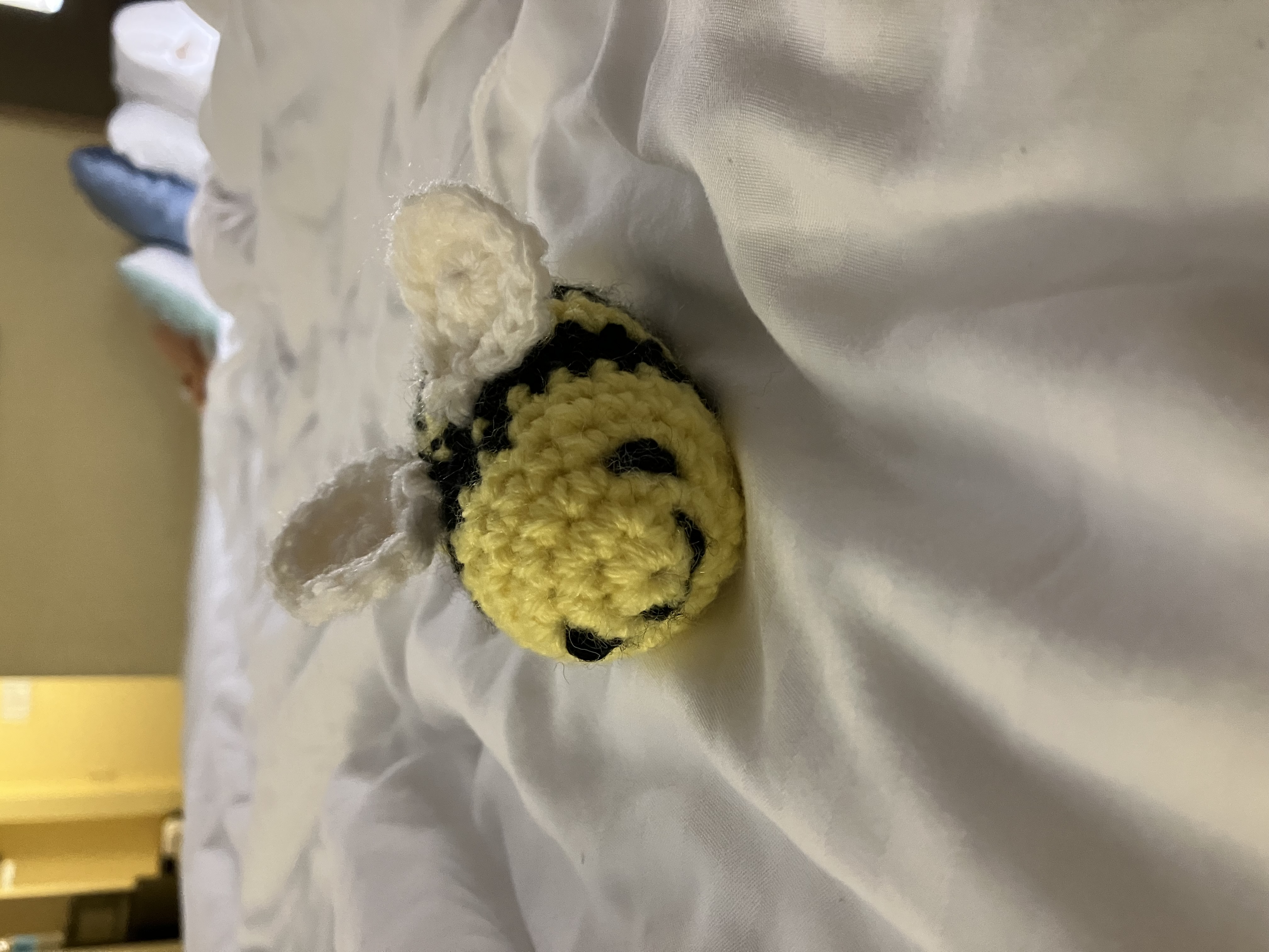 Crochet bee